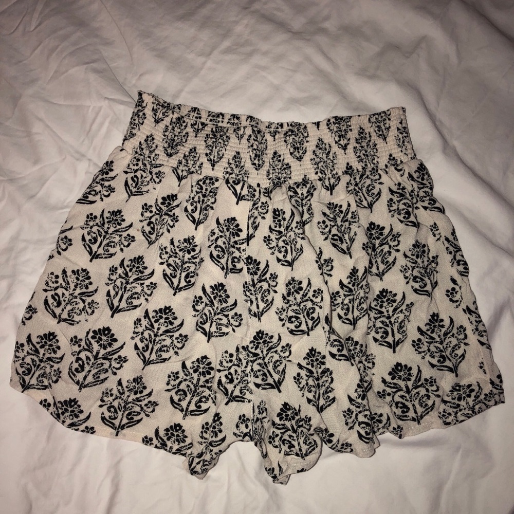 shorts - Picture 2 of 2